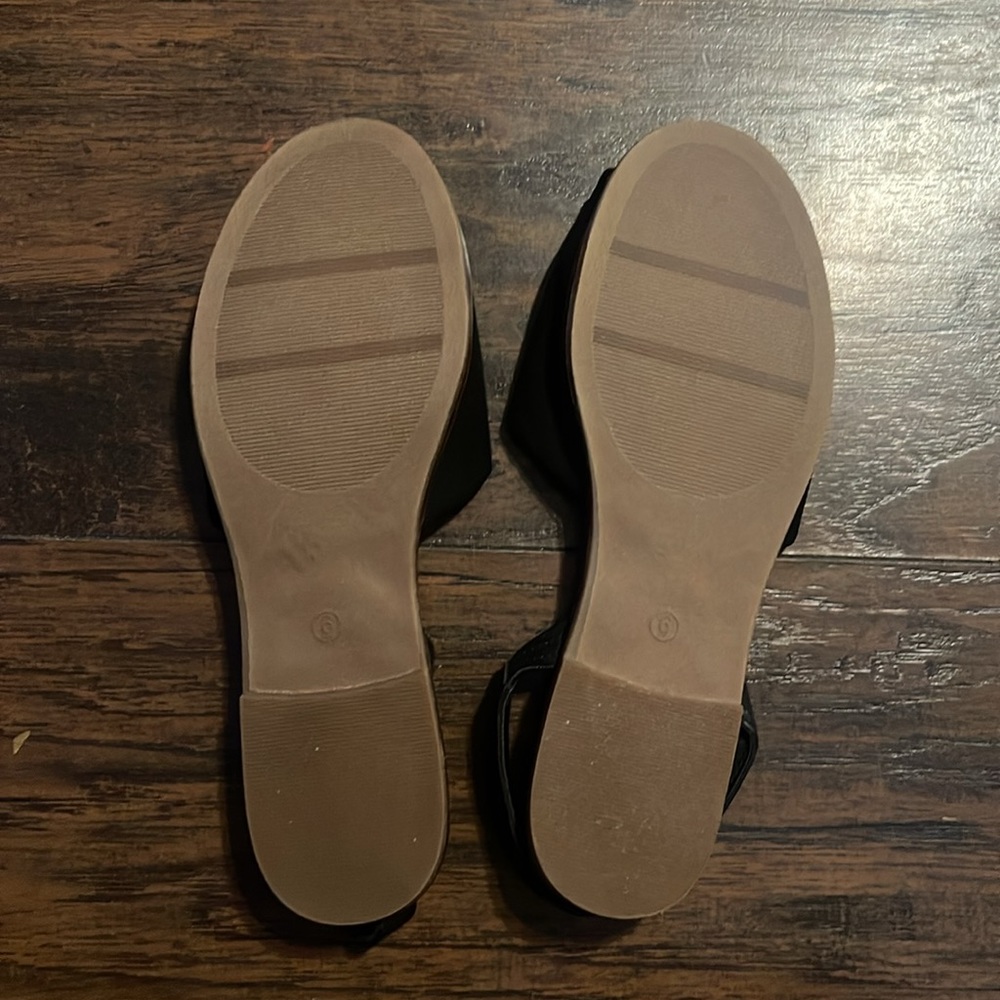 Loft - Picture 2 of 2